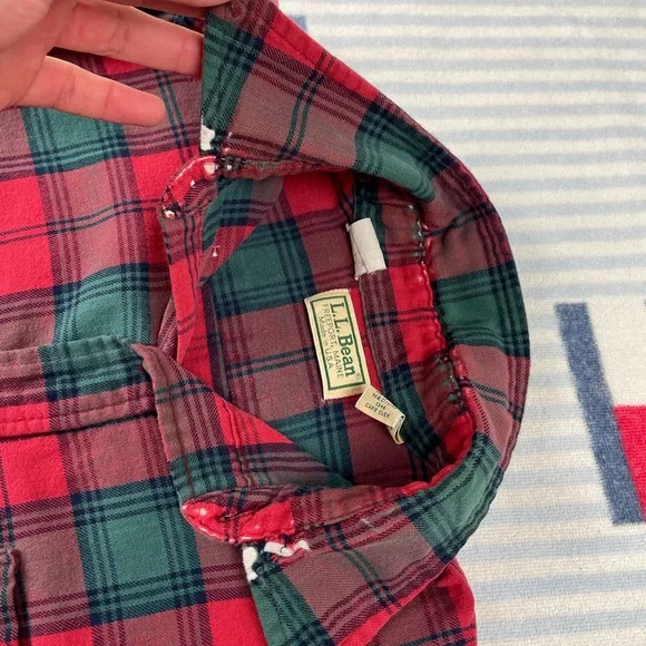 Vintage distressed L.L. Bean flannel button down shirt - Picture 5 of 6